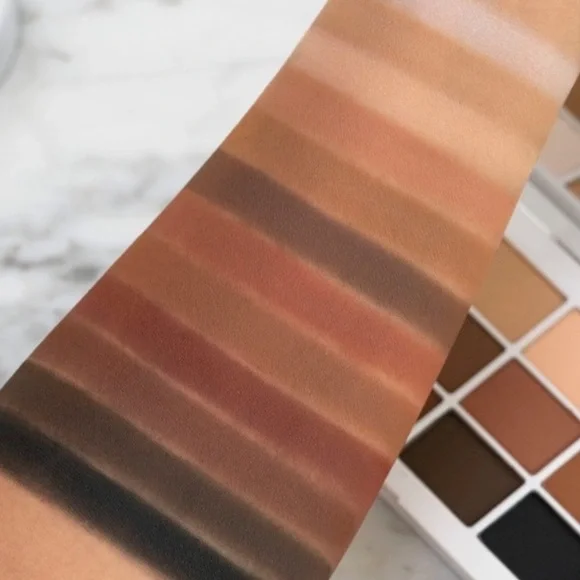 MAKEUP BY MARIO Master Mattes Eyeshadow Palette - Picture 12 of 13